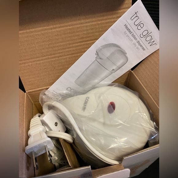 ConAir True Glow Heated Lotion Dispenser. Brand new in box. - Picture 2 of 6